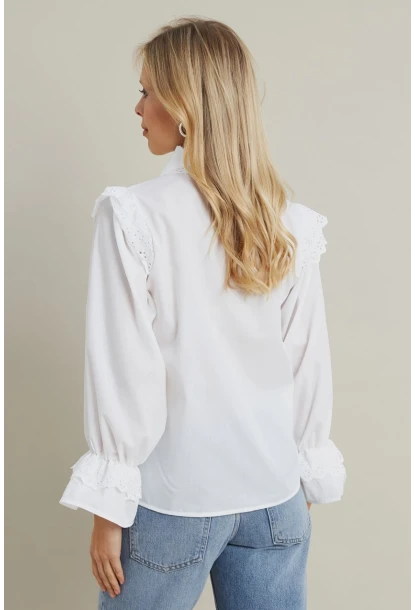 Kadın Beyaz Bebe Yaka Dantelli Gömlek MQS1839