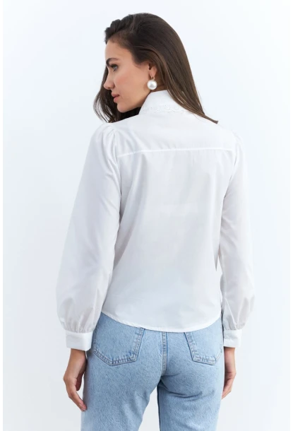 Kadın Beyaz Dantelli Balon Kol Gömlek MQS2492