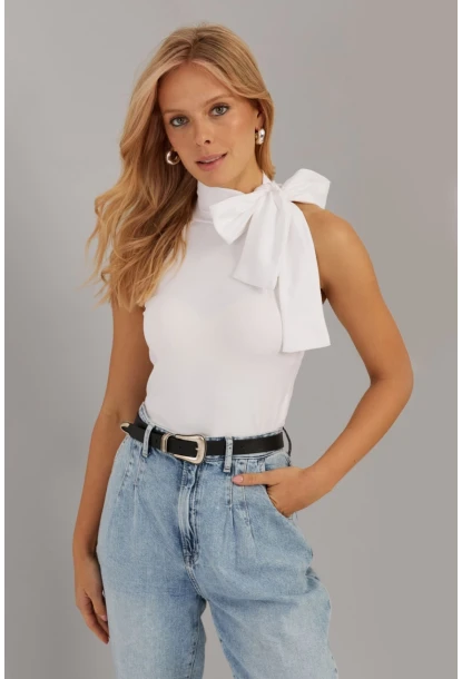 Kadın Beyaz Fiyonklu  Bluz EY2726