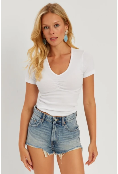 Kadın Beyaz Önü Büzgülü V Yaka Bluz AYD309