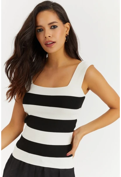 Kadın Beyaz-Siyah Kare Yaka Triko Bluz YV80