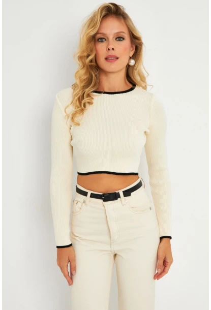 Kadın Beyaz-Siyah Sırtı Açık Bluz YV270