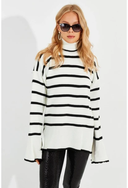 Kadın Ekru Balıkçı Yaka Çizgili Kazak Q976