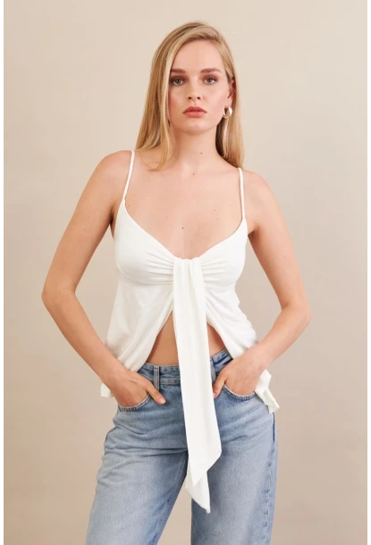 Kadın Ekru Büzgülü Asimetrik Bluz ZH172