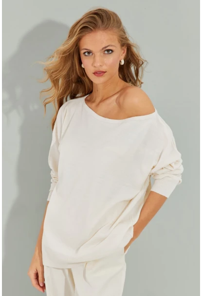 Kadın Ekru Düşük Omuz Triko Bluz YZ617