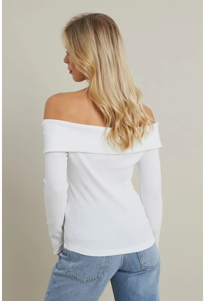 Kadın Ekru Fermuarlı Madonna Yaka Bluz EY2559