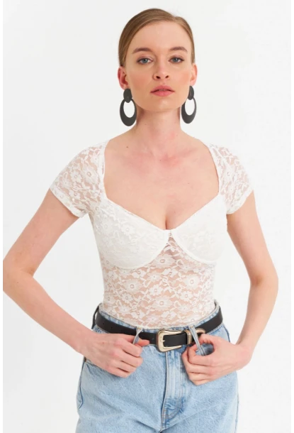 Kadın Ekru Kalp Yaka Tül Crop Bluz TPG05