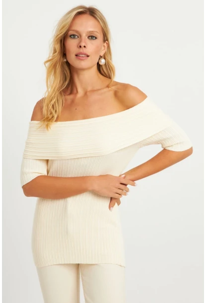 Kadın Ekru Madonna Yaka Triko Bluz KZ538