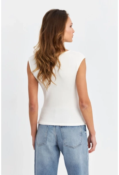 Kadın Ekru Önü Pencereli Asimetrik Bluz LPP1227-1