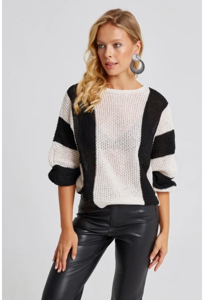 Kadın Ekru-Siyah Ajurlu Triko Kazak YV218