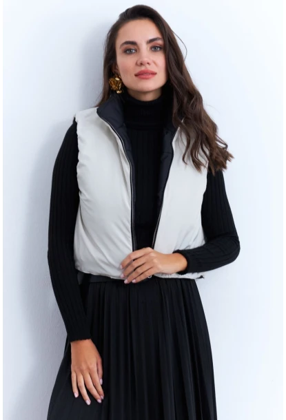 Kadın Ekru-Siyah Çift Taraflı Şişme Kısa Yelek MX12