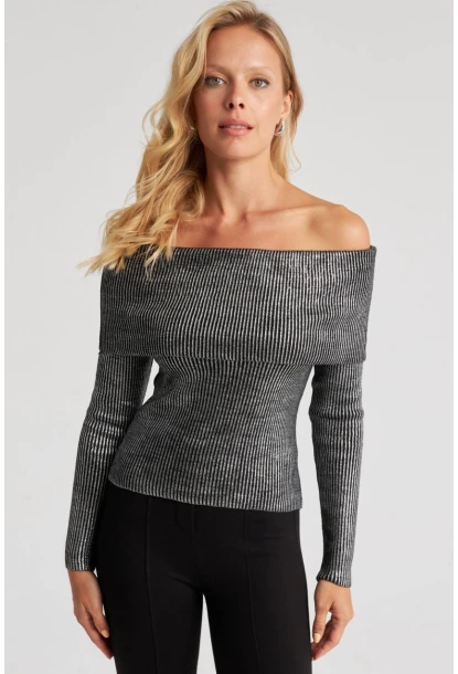 Kadın Gümüş Rengi Varaklı Madonna Triko Bluz SF2523