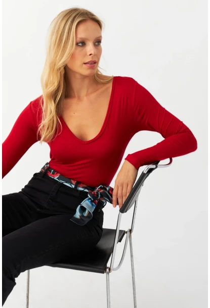 Kadın Kırmızı V Yaka Çıtçıtlı Body Fİ792