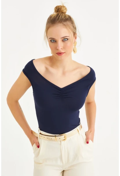 Kadın Lacivert Büzgülü Bluz EY3083
