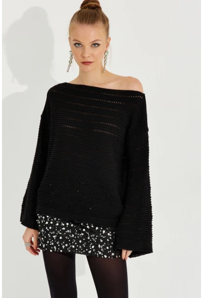 Kadın Siyah Ajurlu Triko Bluz YV213