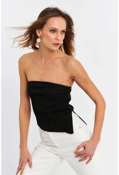 Kadın Siyah Asimetrik Crop Bluz ZH029-90