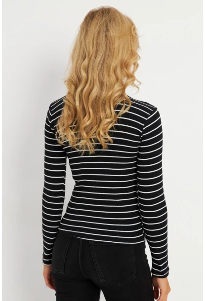 Kadın Siyah-Beyaz Çapraz Yaka Yarım Balıkçı Bluz B1404