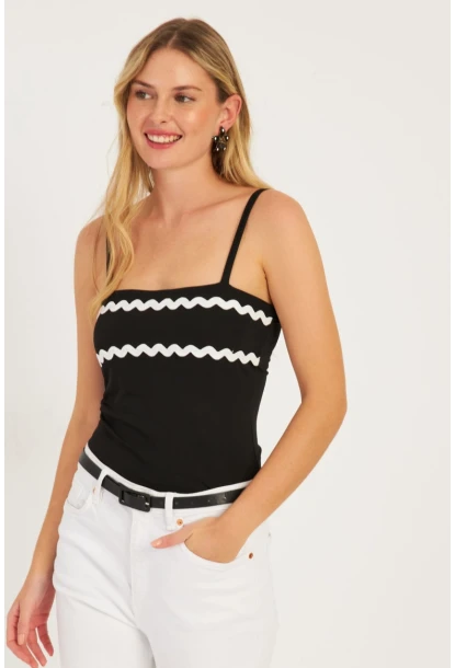 Kadın Siyah Biyeli Bluz EY2772