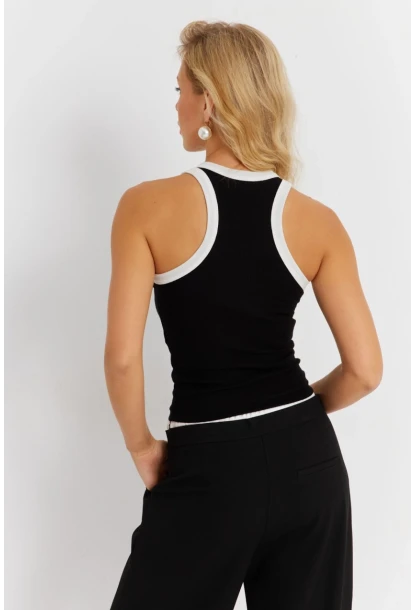 Kadın Siyah Biyeli Bluz MK27