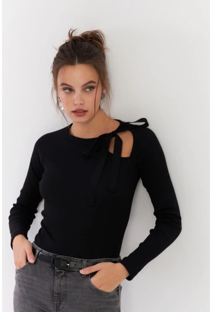 Kadın Siyah Boyun Bağlamalı Kaşkorse Bluz EY2930
