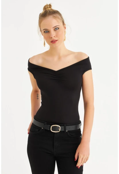 Kadın Siyah Büzgülü Bluz EY3083