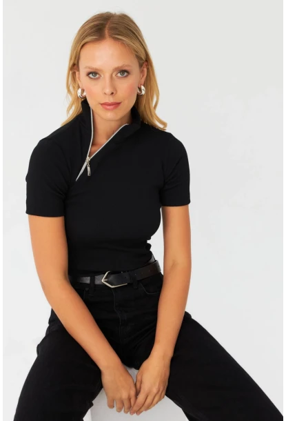 Kadın Siyah Çapraz Fermuarlı Kaşkorse Bluz EY3000