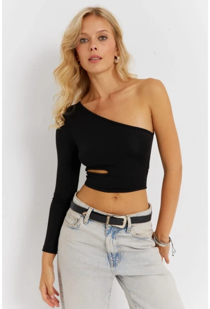 Kadın Siyah Çapraz Yaka Pencerli Crop Bluz CG366