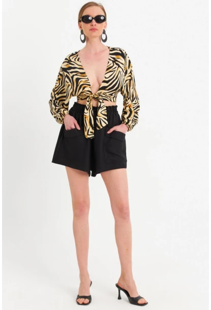 Kadın Siyah Cepli Şort ROP103