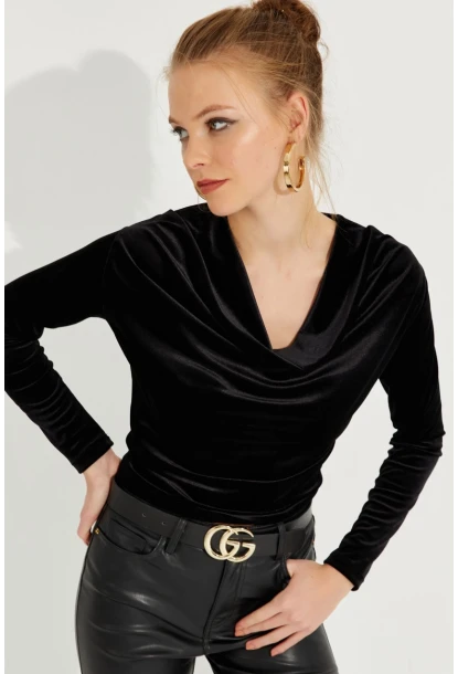 Kadın Siyah Degaje Yaka Kadife Bluz LPP1242