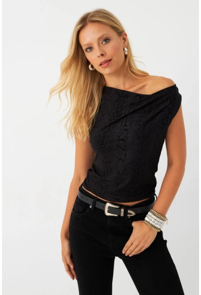 Kadın Siyah Degaje Yaka Kolsuz Bluz LPP1297