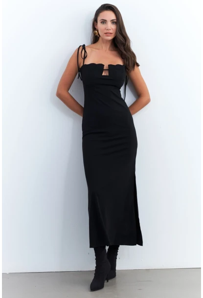 Kadın Siyah Dekolteli Yırtmaçlı Maxi Elbise YEL95