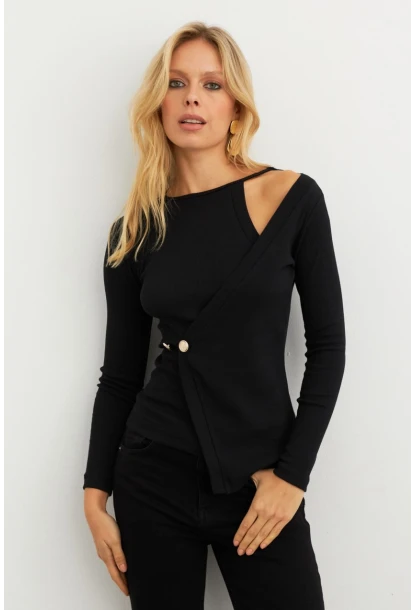 Kadın Siyah Düğme Detaylı Kruvaze Bluz EY3015