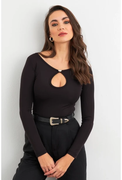 Kadın Siyah Düğme Detaylı Pencereli Bluz EY3026