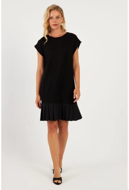 Kadın Siyah Eteği Volanlı Midi Elbise ST158