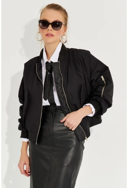 Kadın Siyah Fermuarlı Bomber Mont QRS8367