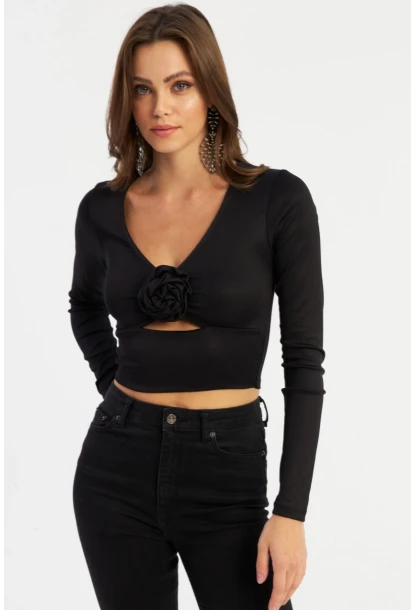 Kadın Siyah Gül Detaylı Pencereli Bluz AYD378