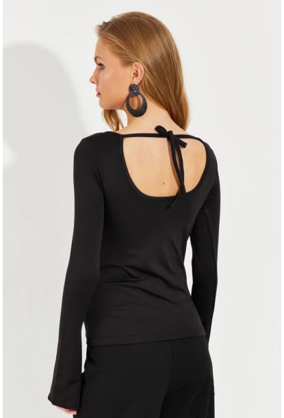 Kadın Siyah İspanyol Kol Sırt Bağlamalı Bluz EY2581