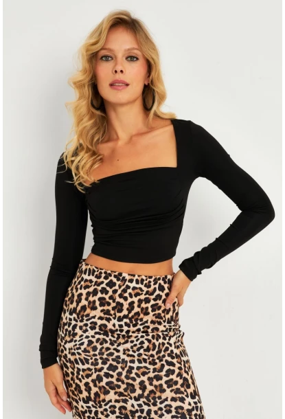 Kadın Siyah Kare Yaka Büzgülü Crop Bluz B5012