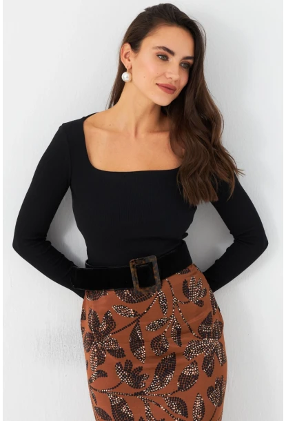 Kadın Siyah Kare Yaka Kaşkorse Bluz GA101