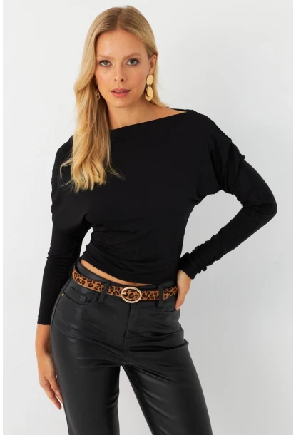 Kadın Siyah Kayık Yaka Bluz DMR382-1