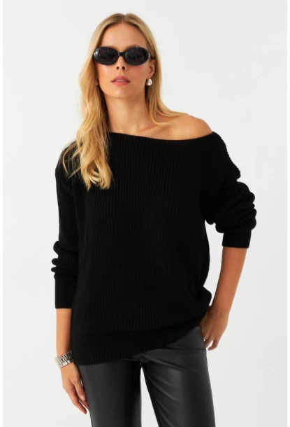 Kadın Siyah Kayık Yaka Kazak AYD392