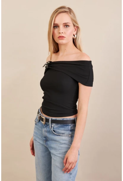 Kadın Siyah Kemer Detaylı Bluz FRY2316