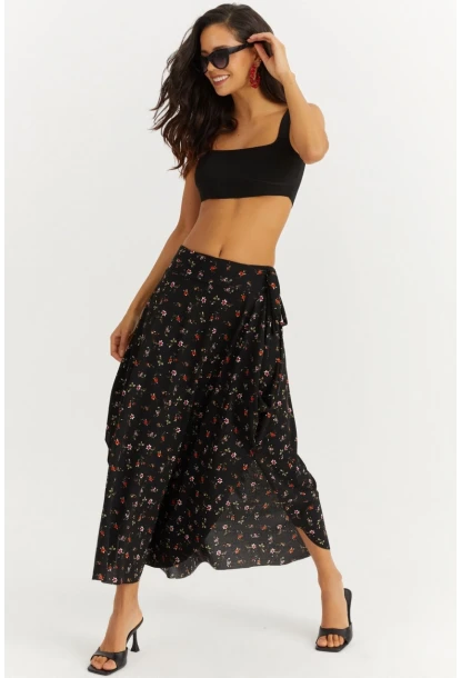 Kadın Siyah-Kırmızı Çiçekli Asimetrik Etek LV81
