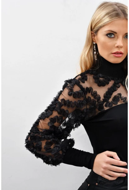 Kadın Siyah Kolları Tül Fırfır Aksesuarlı Bluz BK894