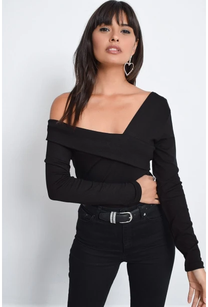 Kadın Siyah Madonna Yaka Bluz B10