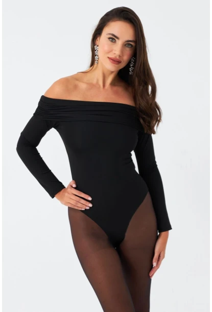 Kadın Siyah Madonna Yaka Çıtçıtlı Body CG388