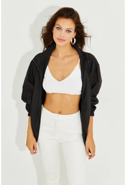 Kadın Siyah Mevsimlik İnce Yağmurluk MEN2005