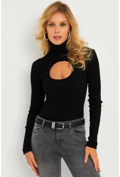 Kadın Siyah Pencereli Balıkçı Yaka Bluz EY2909