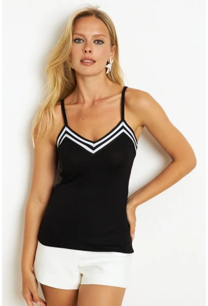 Kadın Siyah Şerit Bantlı Bluz EY2822