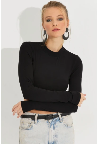 Kadın Siyah Sırtı Açık Crop Bluz B3072